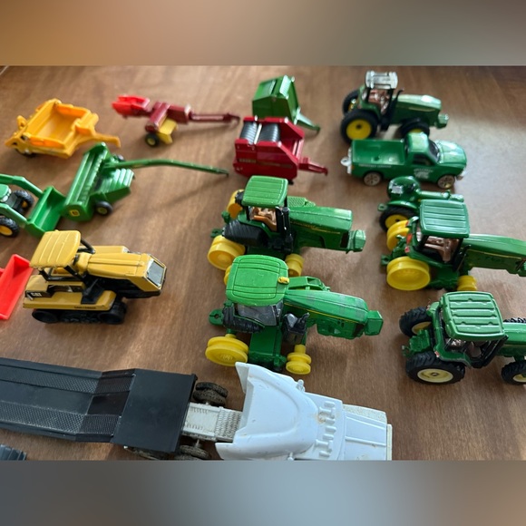 Set of 20 tractors and equipment - Picture 3 of 9